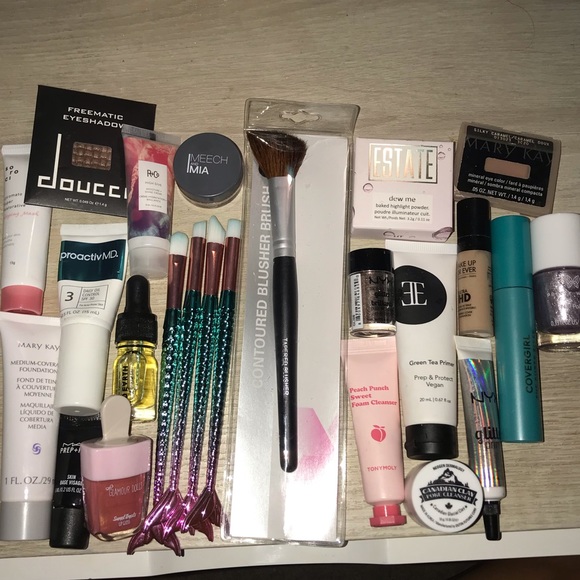 MAC Cosmetics Other - Beauty bundle